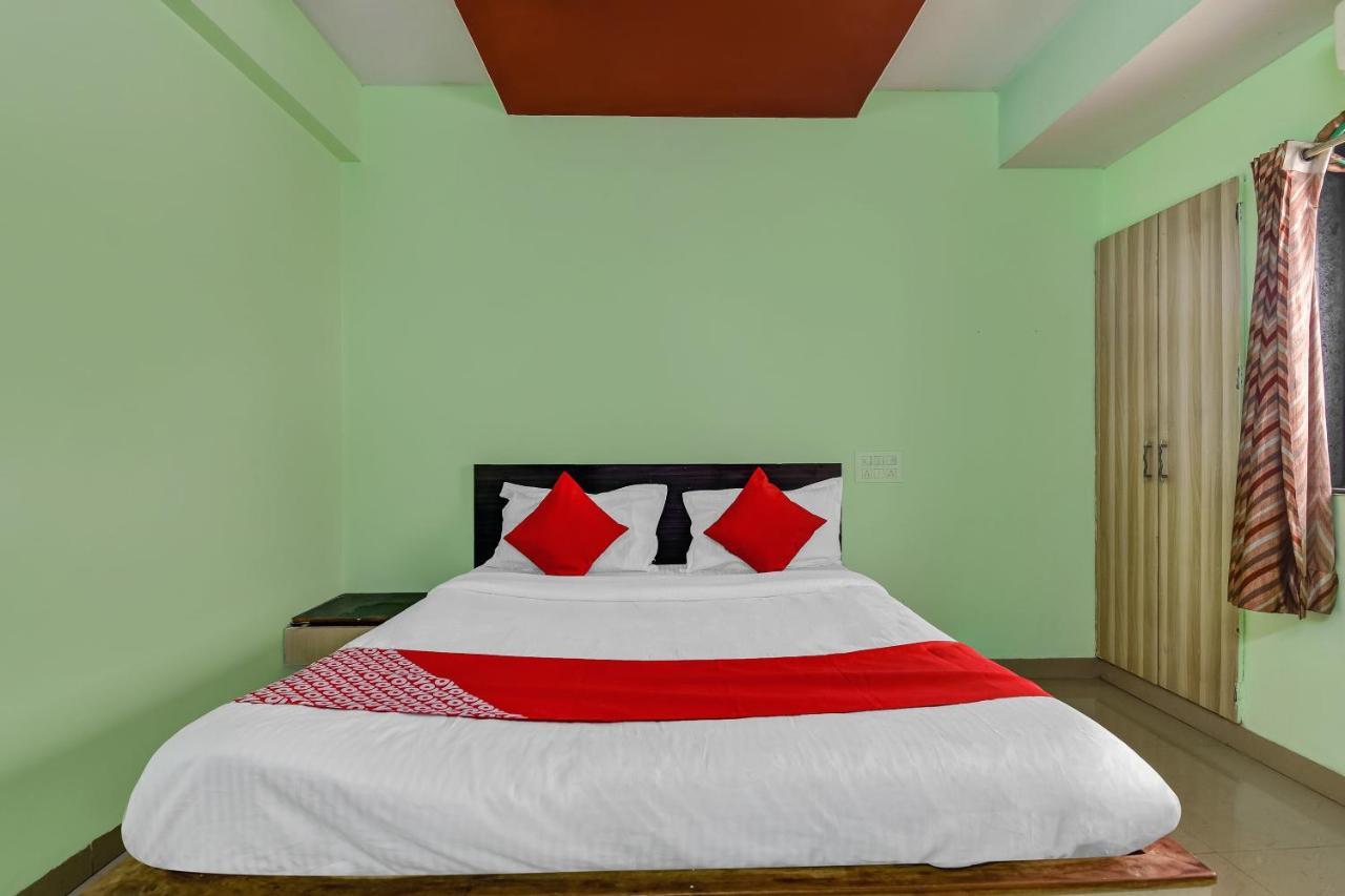 Oyo Hotel Samarth Lodge Solapur Eksteriør billede