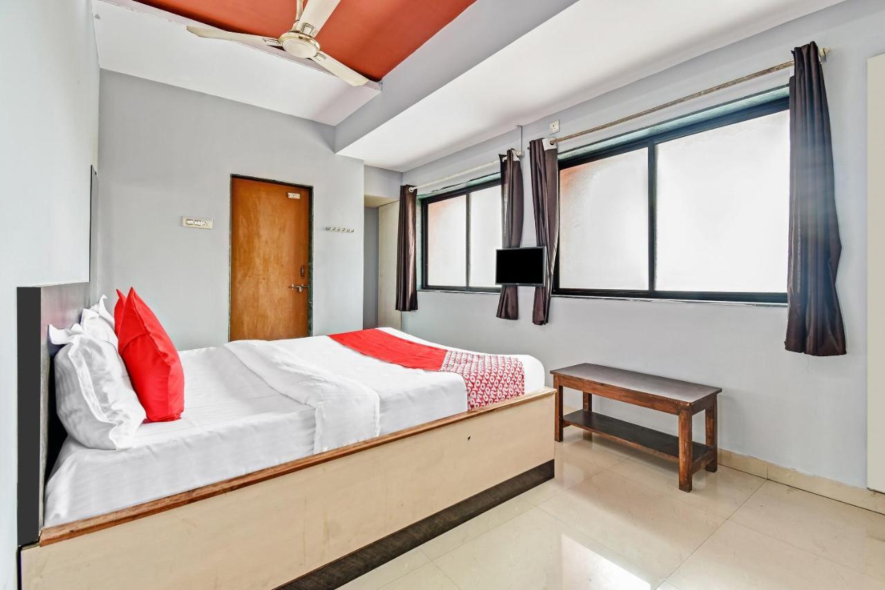 Oyo Hotel Samarth Lodge Solapur Eksteriør billede