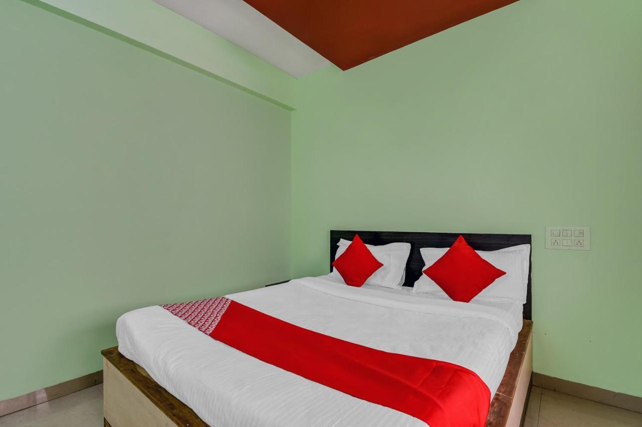 Oyo Hotel Samarth Lodge Solapur Eksteriør billede