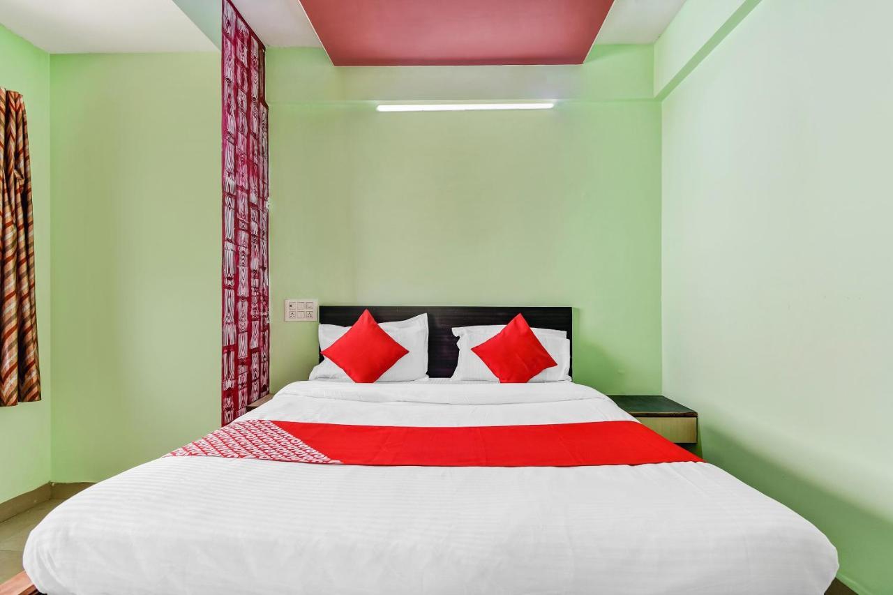 Oyo Hotel Samarth Lodge Solapur Eksteriør billede